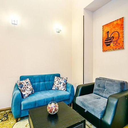 Apartment Azneft Meydani Баку Екстер'єр фото